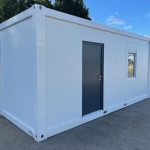 Cabin with Toilet and Cupboard