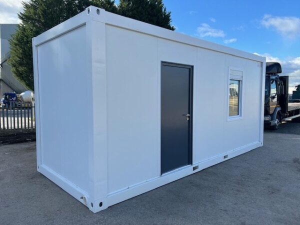 Cabin with Toilet and Cupboard