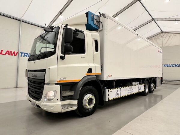 DAF CF 290 6x2 Rear Steer Fridge Box