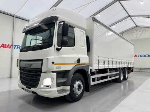DAF CF 330 6x2 10 Tyre Sleeper Cab Curtainsider