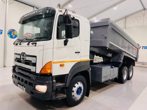 Hino 700 3241 6x4 Sleeper Cab Tipper