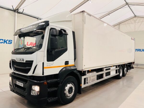 Iveco Stralis 310 AT 6x2 Fridge Box