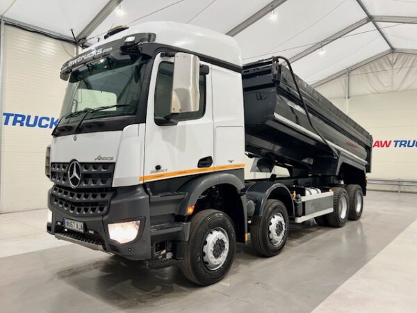 Mercedes Arocs 3240 8x4 Sleeper Cab Steel Tipper
