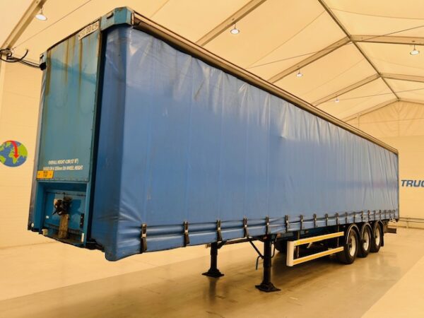 SDC Tri Axle Curtainsider Trailer