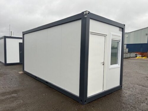 Standard office with 2 windows (Cabin 37)