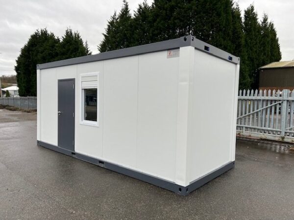 Standard office with 2 windows (Cabin 38)