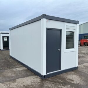 Standard Office with 4 windows (Cabin 40)